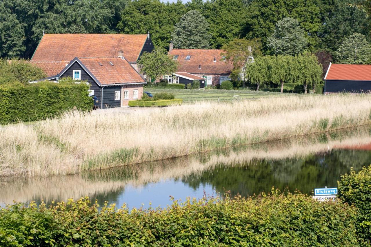 Le Garage Villa Veere Eksteriør billede